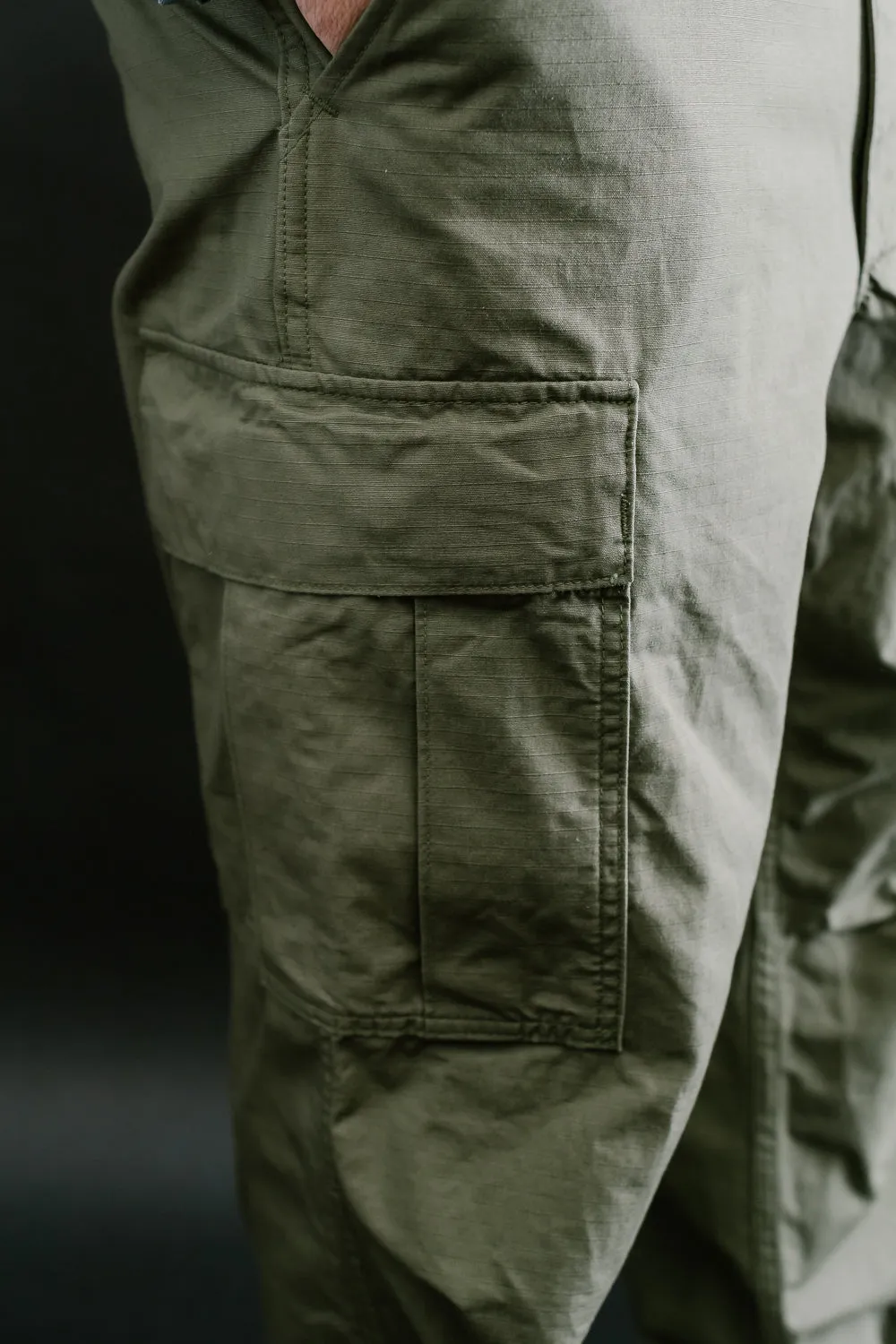 03-V5260RIP-76 - 6-Pocket Cargo Trousers - Vintage Fit - Olive